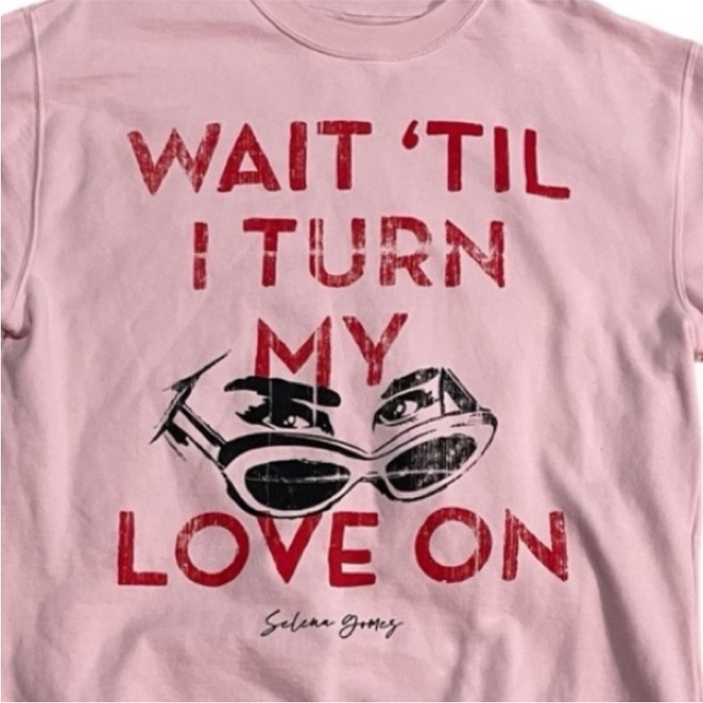 Selena Gomez Pink Sweatshirt M Wait Til I Turn My Love On Eyes Sunglasses - Picture 2 of 5